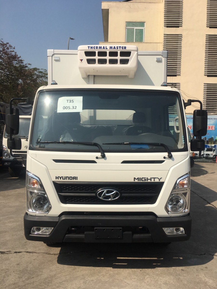 Hyundai EX8L thùng đông lạnh tải 7 tấn