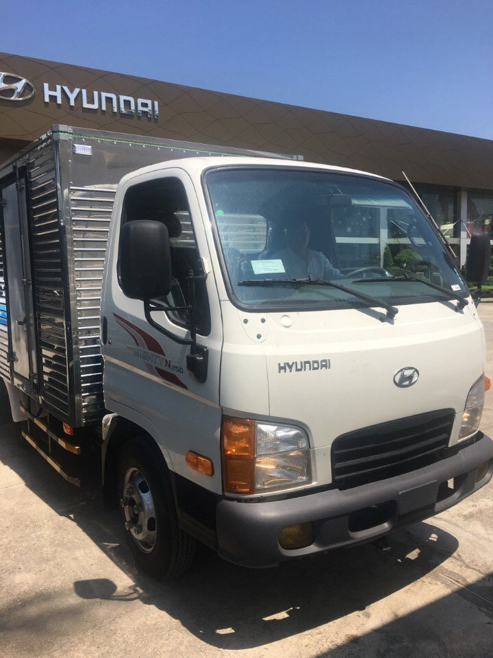 Hyundai N250 2.5 tấn Thùng dài 3.6 mét
