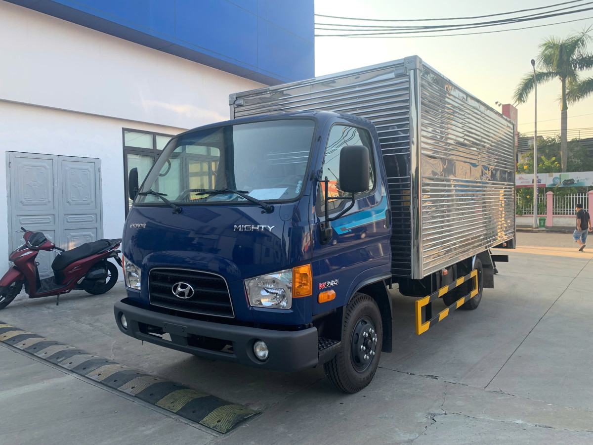 Hyundai Mighty W750 Thùng Kín | Giá Xe Hyundai Mighty W750 Thùng 4.5M