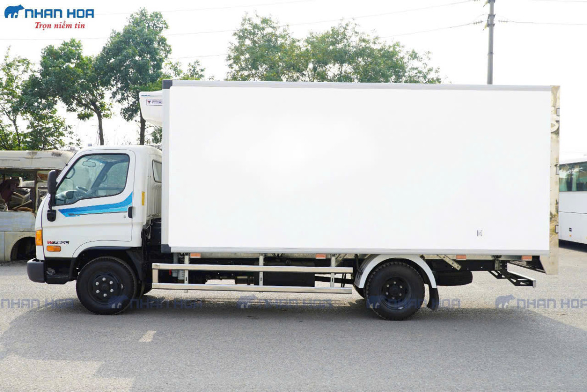 Hyundai W750L Đông Lạnh tải 3.5 tấn thùng dài 5m