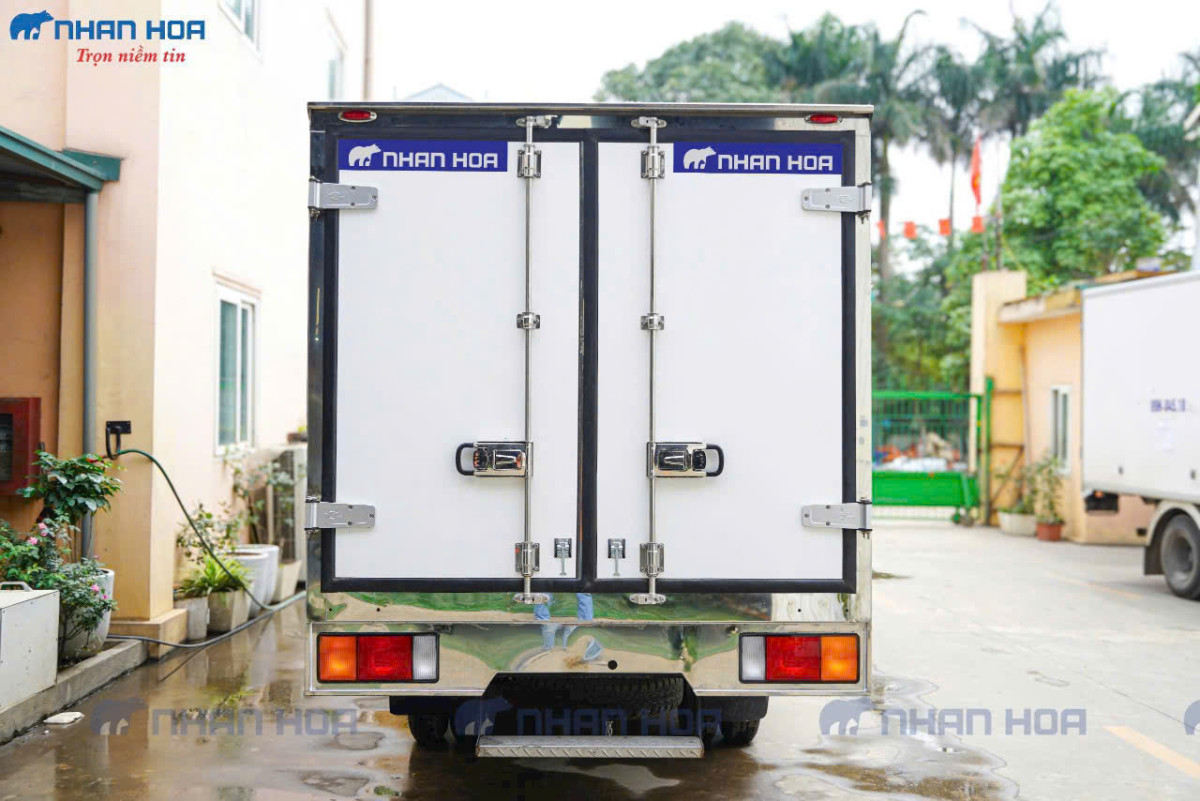 Hyundai N250SL đông lạnh – Xe tải 1.95 tấn thùng dài 4.4m