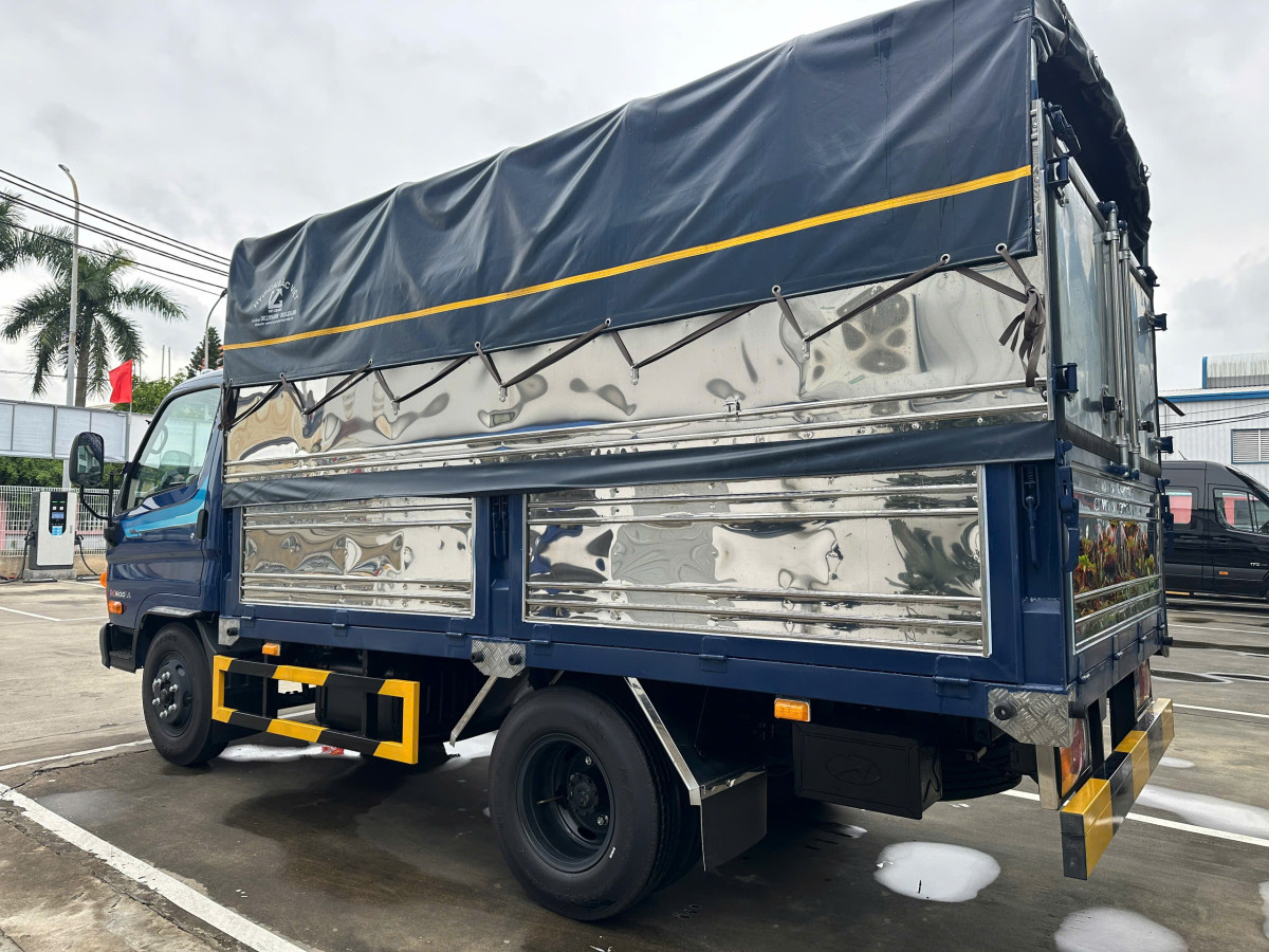 Hyundai N500A Thùng Bạt 1.9T – Vận Tải Chuyên Nghiệp – LOGISTIC