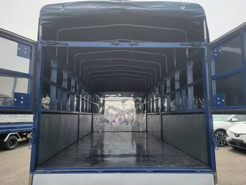Hyundai N500LA Thùng Bạt 1.9T – Vận Tải Chuyên Nghiệp – LOGISTIC