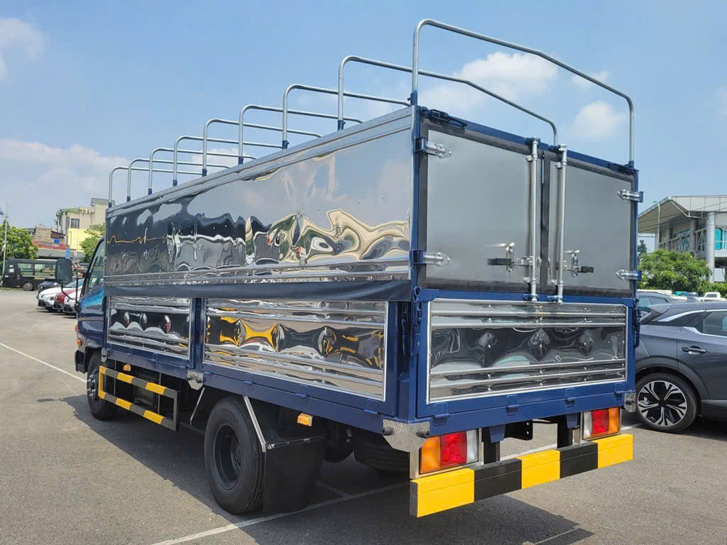 Hyundai N500LA Thùng Bạt 1.9T – Vận Tải Chuyên Nghiệp – LOGISTIC