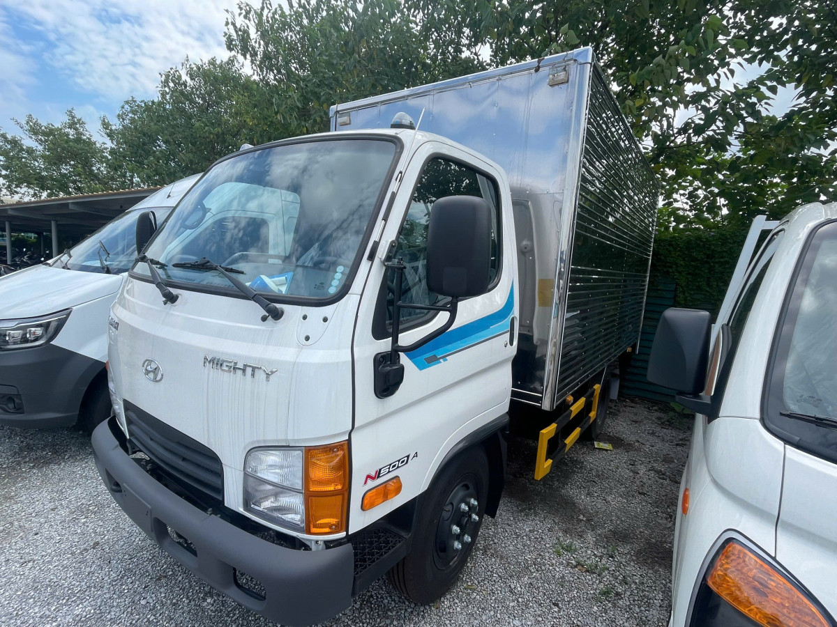 Hyundai N500A Thùng Kín 1.9T – Vận Tải Chuyên Nghiệp – LOGISTIC
